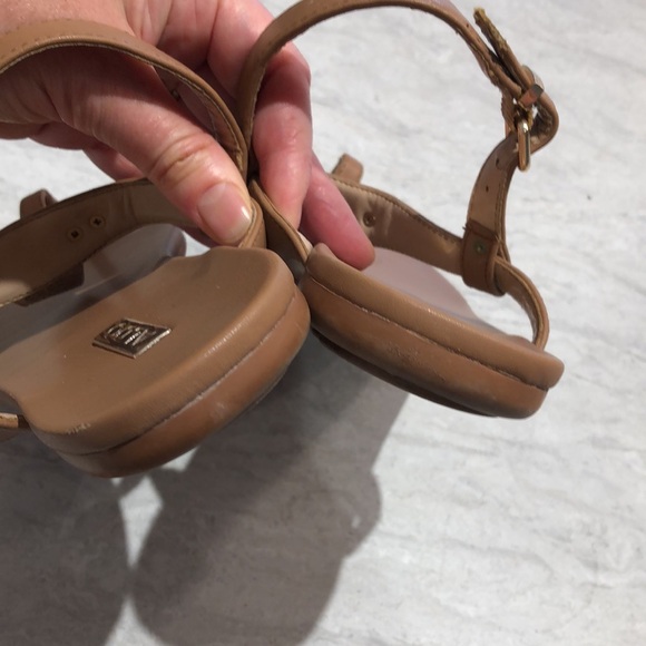 Aldo 8.5 Nude T-strap Flat Sandals with Gold Hardware. - Picture 8 of 10